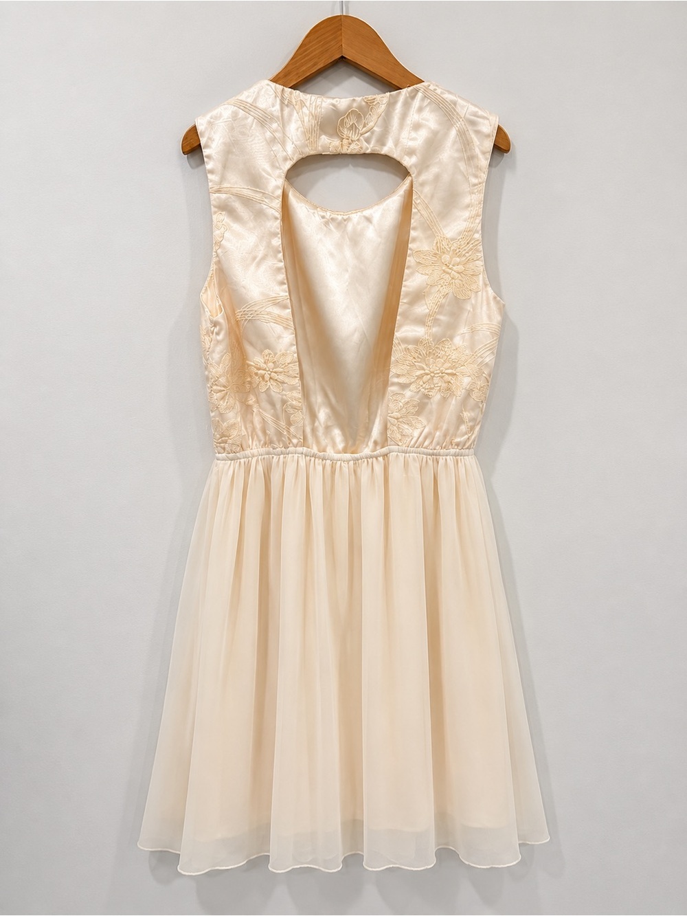 Cream Embroidered Open Back Chiffon Dress Fairycore Coquette - Picture 4 of 7